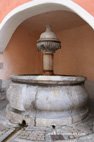 Cliquez sur la vignette pour agrandir la photo visiter Briançon la fontaine dans la Grande Rue