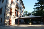 Hôtel Villa Quiete à Montecassinole tonnelle et parc