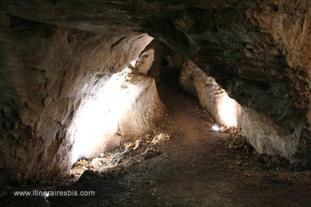 Visite des grottes de Monte Cucco l'entrée de la grotte