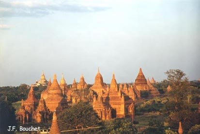 photo temples dans la region de Pagan Birmanie