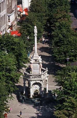 picture The Perron town of Liege