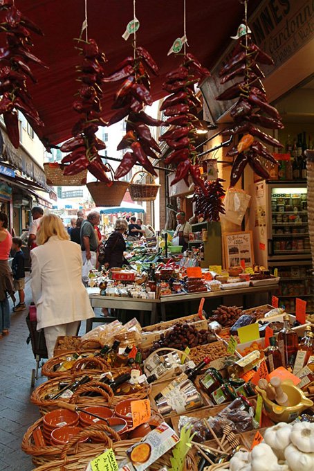 photo rue Paratilla à Perpignan, toutes les saveurs du sud