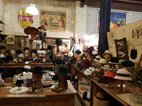 Visite de Rochefort le musée des commerces d'autrefois le chapelier
