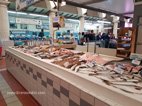 Visite de Rochefort le marché au poisson