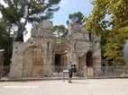 Nîmes le temple de Diane