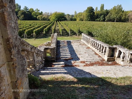 Visite du Château de Lescours escalier renaissance