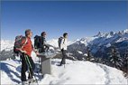 photo station de ski la clusaz les sorties en raquettes &agrave; neige