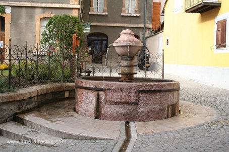 Visite de Briançon la fontaine Persens
