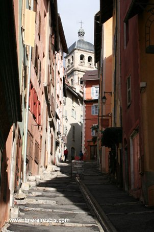 Visite de Briançon la rue de la Mercerie