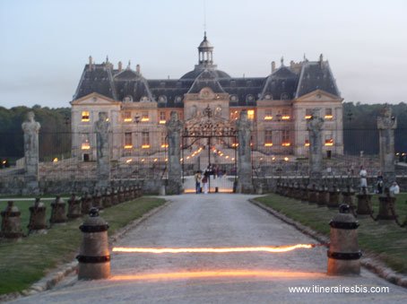 Vaux-le-Vicomte'castle by night