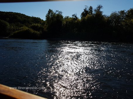 les rives de la Dordogne où l'on pêche les lamproies