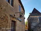 Le Chateau de Beynac rue du village médiéval