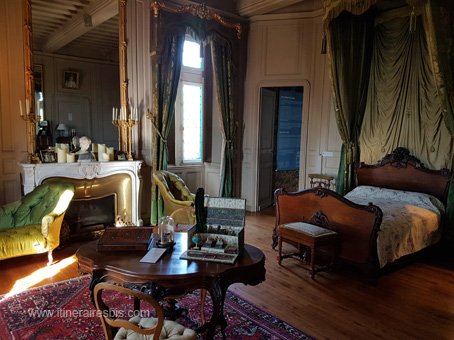 Le Château de Puymartin chambre de la marquise Roffignac de Carbonnier de Marzac 