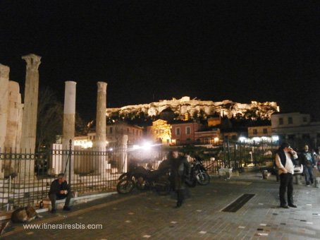 Visite de la ville d'Athènes Le quartier de la Plaka le soir