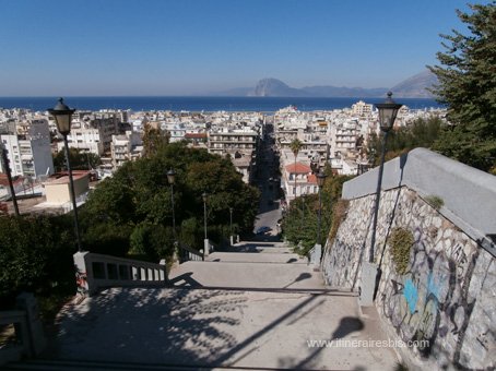 Visite de Patras les escaliers