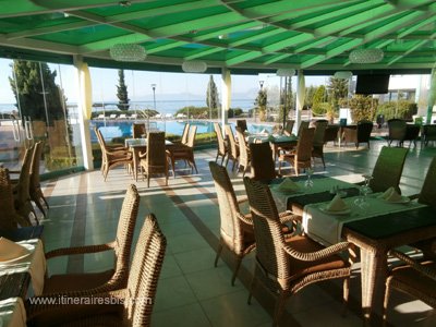 L'un des restaurants de l’Hôtel Poseïdon Palace***** près de Patras