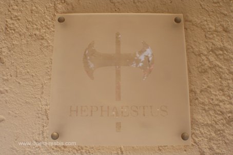Paradise Island Villas le symbole du Dieu Hephaïstos Anissaras près de Hersonissos