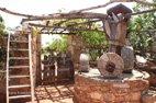 Visite du musée Lychnostatis à Hersonissos meule à raisin ou à olives
