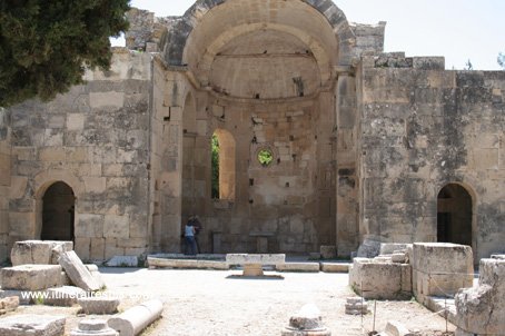 Visite du site historique de Gortyne l'église Saint Titus avant