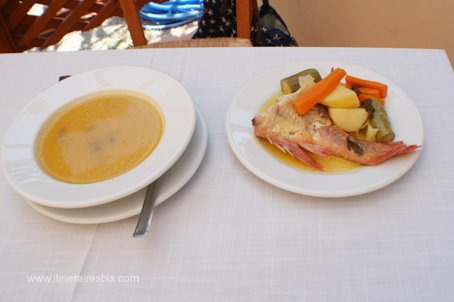 Restaurant Taverna Stelios et Katina à Kissamos soupe de poisson et rouget