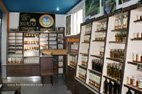 Visiter Zaros rue du village la fabrique d'huile d'olive