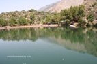 Visiter Zaros le lac de Rouvas