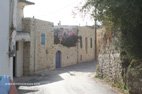 Visiter Zaros rue du village