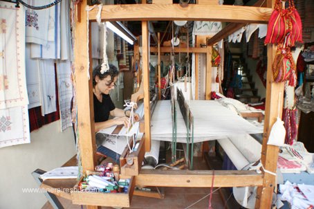 Visite de Zaros l'atelier de tissage traditionnel