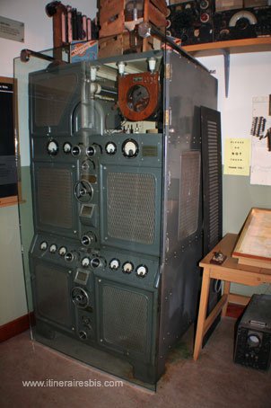 Photo d'un emetteur radio de la base