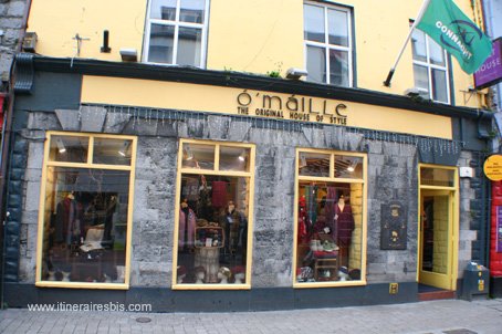 Visite de Galway les pulls en pure laine Irlandaise faits main