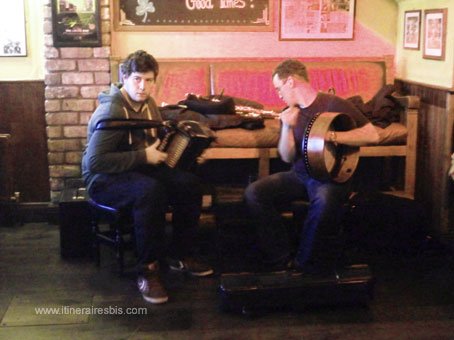 Le Locke Bar Gastro Pub Limerick musiciens du Pub