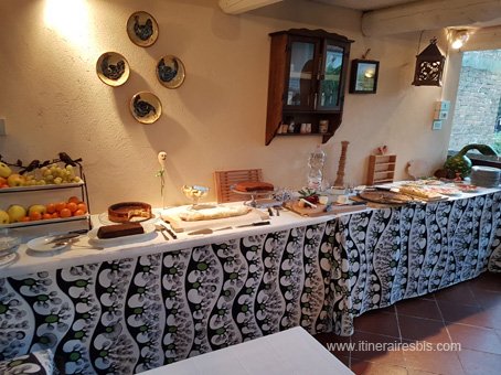 Chambres d'hôtes Sogni e Tulipani à Govone le breakfast