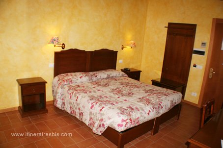 Hôtel La Foresteria parc de l'abbaye di Fiastra une chambre simple