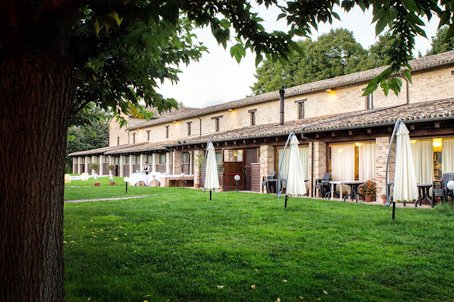 Hôtel La Foresteria parc de l'abbaye di Fiastra l'extérieur