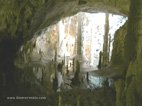 visite de la grotte de Frasassi un vrai lac
