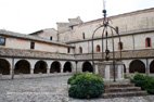 Visite de l'abbaye di Fiastra le cloître