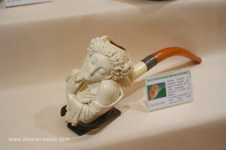 Visite de la ville de Fermo le muséede la pipe