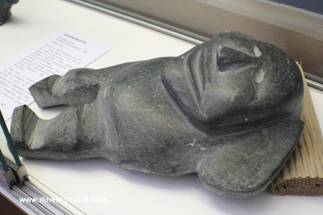 Visite de la ville de Fermo le musée polaire  sculpture de Kavik