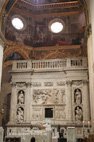 Visite de Loreto autel du sanctuaire