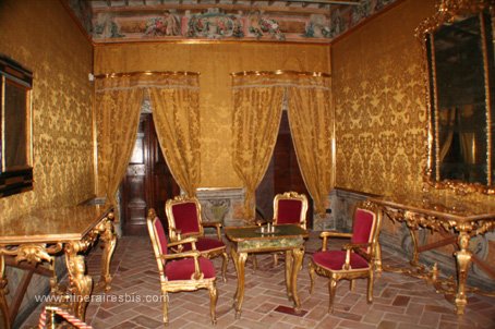 Visiter Tolentino palais Parisano Bezzi signature traité de paix