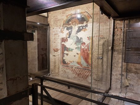 Musée San Colombano à Bologne Crucifixion, que l’on attribue à Giunta Pisano