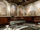 Musée San Colombano l' oratoire et un clavecin décoré