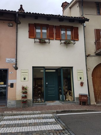 Visite de la boutique Cauda Miel à Montà