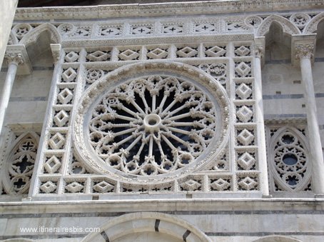 Visite de la ville de Carrare le Duomo