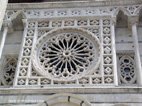 Visite de la ville de Carrare duomo la rosace