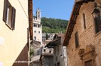 photo visite de Gubbio ruelle et campanile