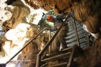 visite de la grotte de monte Cucco escaliers