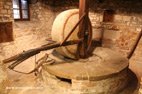 visite de la ville de Costacciaro meule pressoir