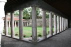 Visite de la villa romaine Oplontis l’un des péristyle