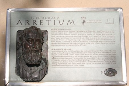 photo visite de Arezzo Plaque devant la maison de Vassari
